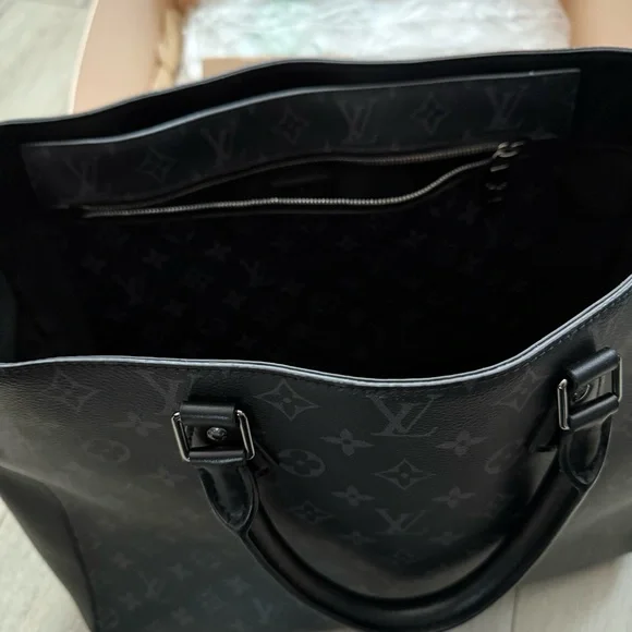 Louis Vuitton Grand Sac Black Tote Bag with detachable pouch - Picture 12 of 16